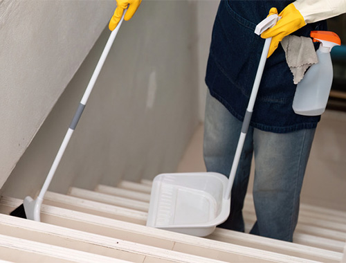 نظافت راه پله و مشاعات در تهران + لیست قیمت ۱۴۰۴